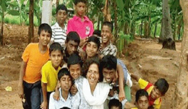 Barodian helps rehabilitate war survivors in Sri Lanka