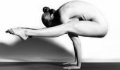 Nude yoga girl continues Instagram journey