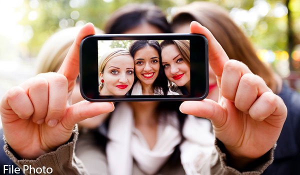 Is selfie prematurely ageing you?
