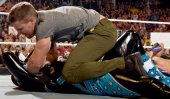 Arrow leaps Into WWE ring to slam Stardust