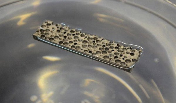 Metal that can float on water