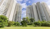 Child dies after falling from 22nd floor