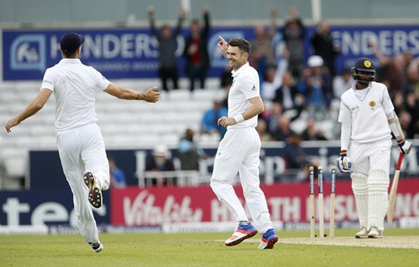 Anderson ten leads England&#039;s surge to innings victory