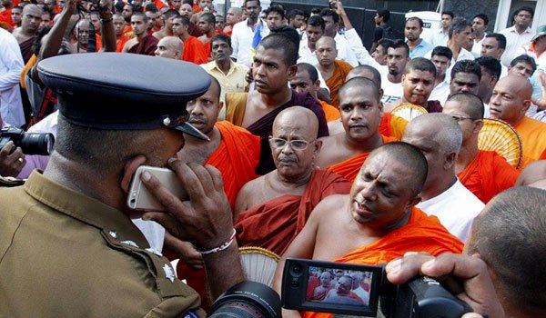 BBS holds Satyagraha