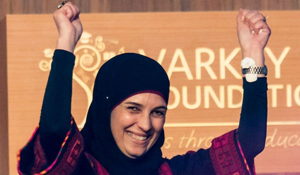 Palestinian woman wins Global Teacher Award