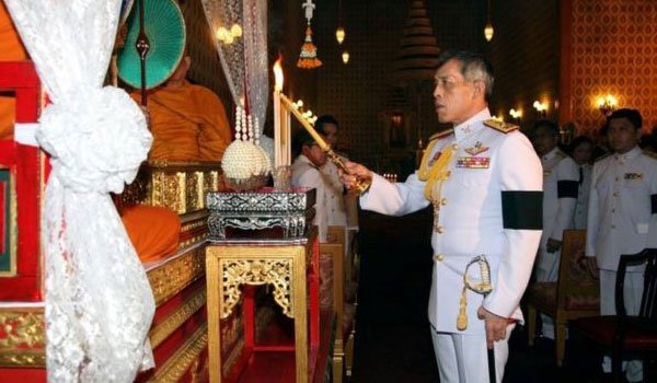 Thai coronation delayed for a year