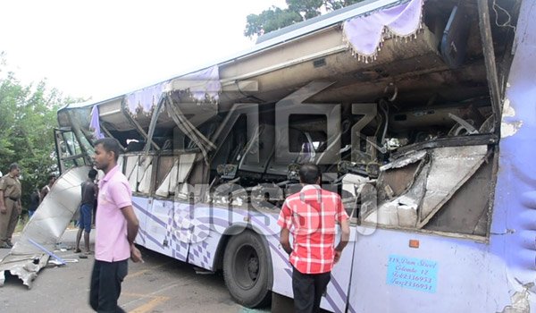 5 die from K&#039;nochchi bus accident