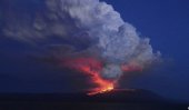 Volcano erupts on Galapagos island, threatens Darwin&#039;s theory