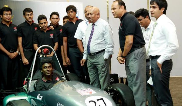 DIMO, Mora Uni. unveil Formula Student 2016 race car