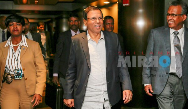 President arrives in New York (Pics)