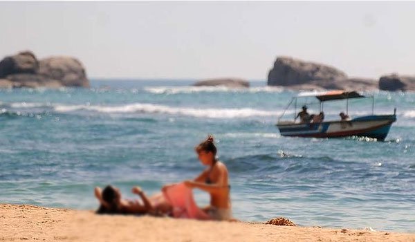 Lifeguards continue to save lives in SL