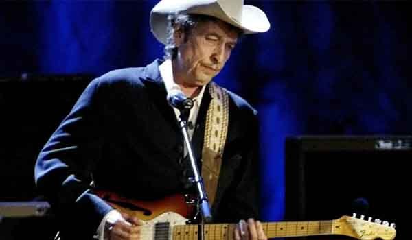 Bob Dylan gets Nobel Prize for Literature