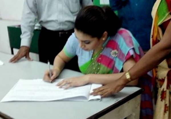 Hirunika to contest from UNP