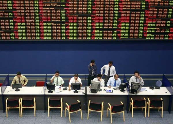 SL shares end weaker; pre-poll uncertainty weighs on sentiment