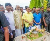 Vigneswaran in Iranamadu with president (pictures)