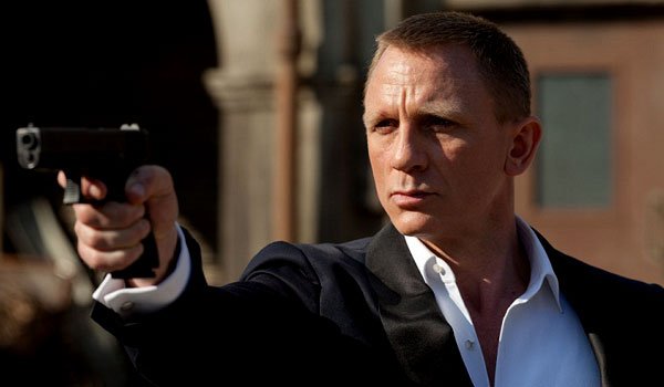 Bond&#039;s Spectre breaks box office records