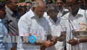 Vigneswaran attends war dead remembrance
