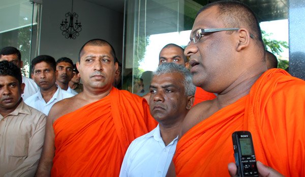 &#039;Invisible political hand behind Maggi&#039;- Gnansara Thera