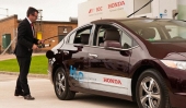 Honda shows off new hydrogen fuel cell car