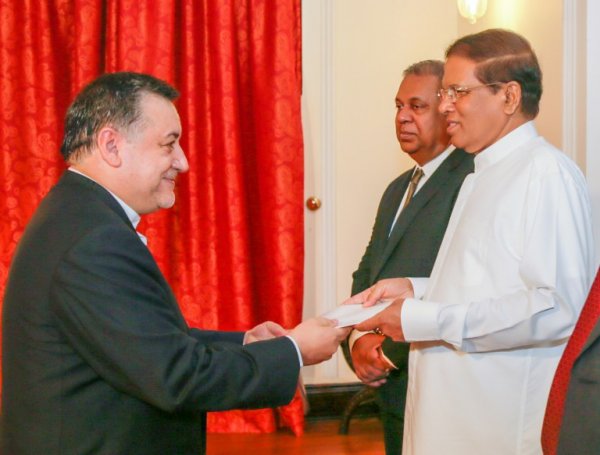 7 Ambassadors and a High Commissioner presents credentials to President