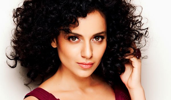 Kangana to play Meena Kumari in biopic