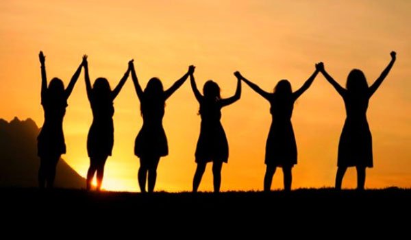 Female SLFP to party HQ or to Navagamu Devalaya?