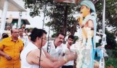 Shiranthi seeks God Ranwala blessings (pictures)