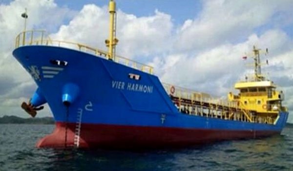 Oil tanker &#039;hijacked off Malaysia&#039;