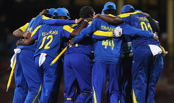 Cricketers head to Zimbabwe without signing contracts
