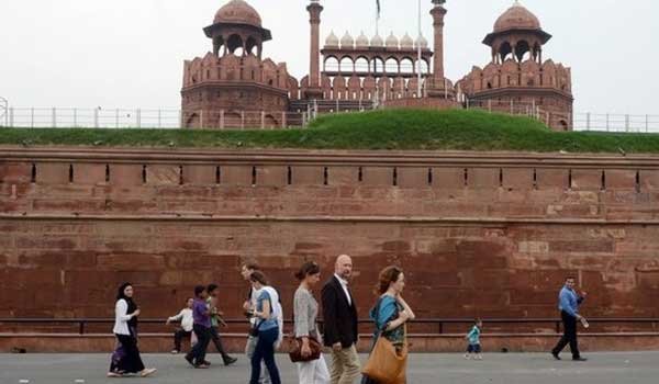 India relaxes visas to boost tourism