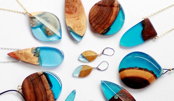 Artist turns old wood into unique jewelry