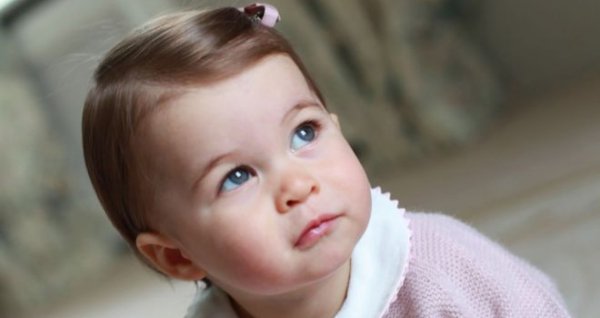 Birthday photos of UK princess released