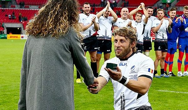 Romanian player proposes to girlfriend after World Cup match